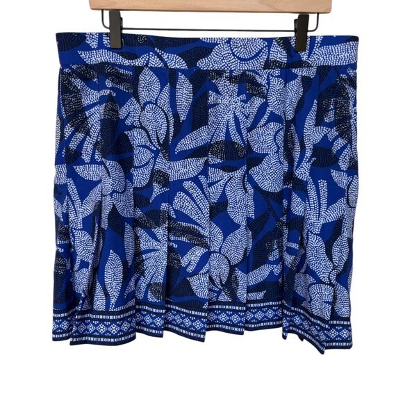 Chico's Zynergy Athletic Skort w Zip Pockets, Pleats, Floral Print NWT size 14 - Picture 1 of 6